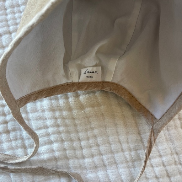 Briar baby pom bonnet - Picture 2 of 2